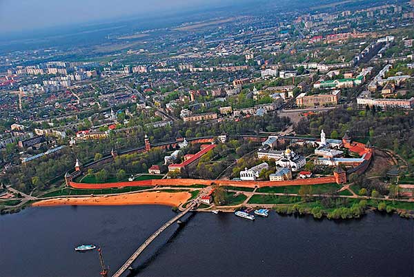 City_night_Novgorod_taxi